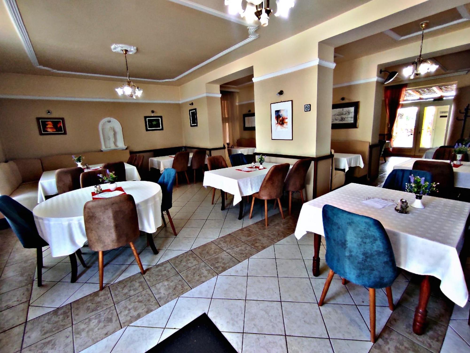 Atrium Hotel Harkany Exterior photo